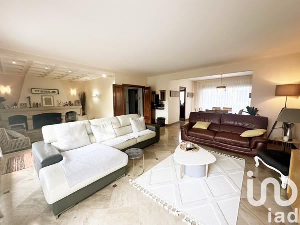 Maison à vendre 9 pièces 202 m² Ormesson-sur-Marne