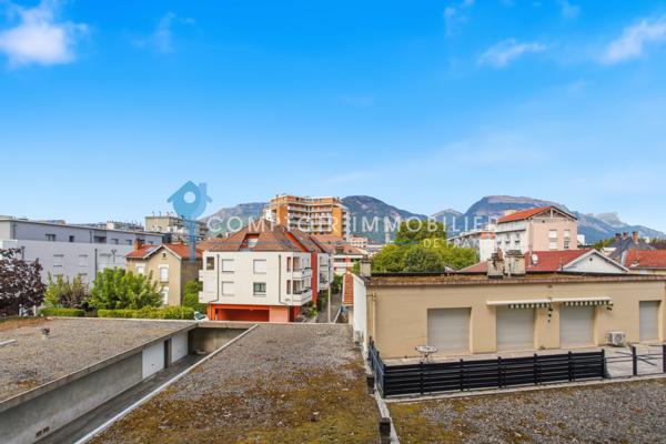 Appartement 3 pièce(s) 2 chambre(s) 101 m²