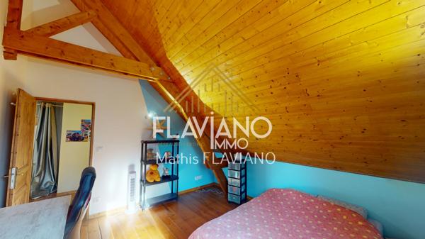 La Bréole (04340) MAISON - 7 PIÈCES - BRÉOLES