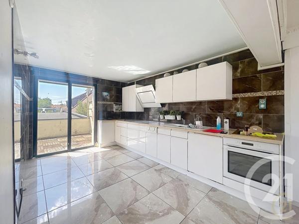 Appartement F3 à vendre  3 pièces - 65,18 m 2   BONDY  - 93