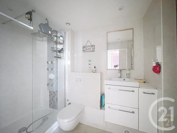 Appartement F3 à vendre  3 pièces - 65,18 m 2   BONDY  - 93