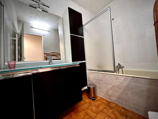 RES. BOISERAIE -13012 MARSEILLE - LOCATION T3/4 MEUBLE