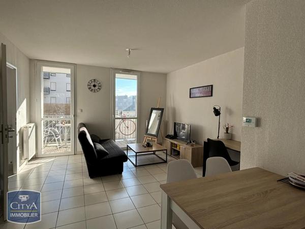 Appartement à louer 2 pièces 42m²