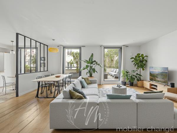 Appartement
         6 pièces
        - 160 m² 2 200 000 € *