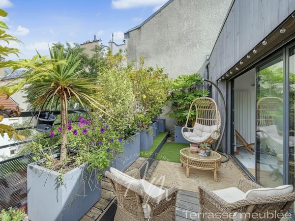 Appartement
         6 pièces
        - 160 m² 2 200 000 € *