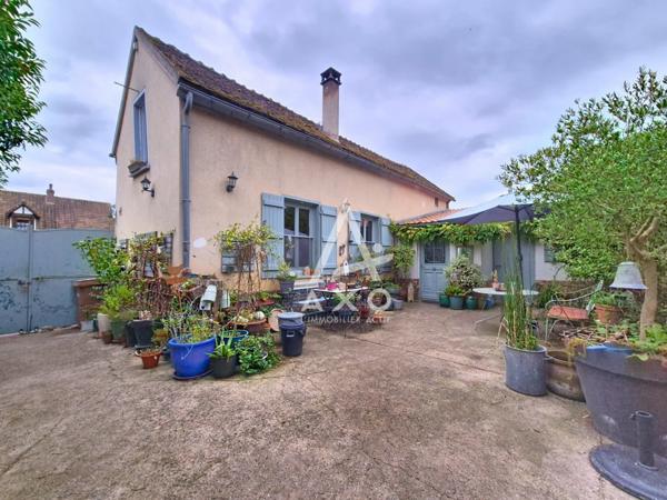 À vendre  Maison avec dépendance sur 850 m² de terrain  Allonne (60)