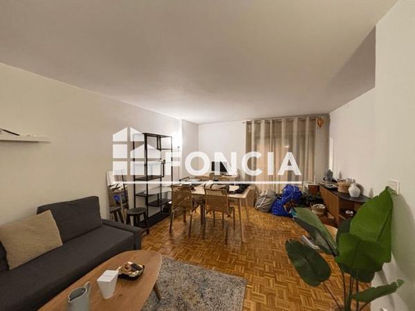 Location Appartement 2 pièces 51.75 m² - 6 PLACE BIR HAKEIM Lyon 69003