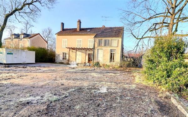 Maison à vendre    8 pièces •  Le Mée-sur-Seine