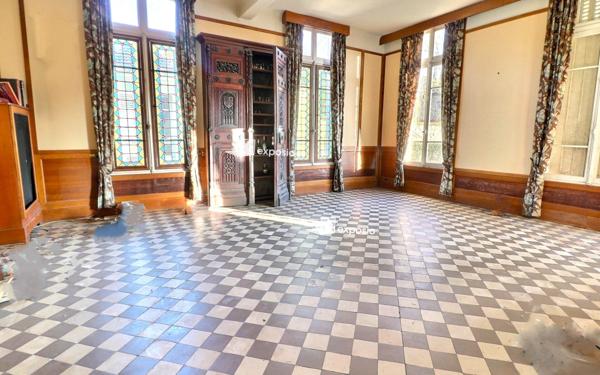 Maison à vendre    8 pièces •  Le Mée-sur-Seine