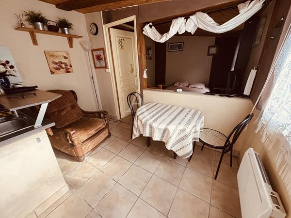 Ensemble de 3 maisons à Agny