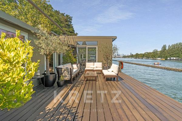 Saint-Cloud (92210) - Barge sur l'eau de 300m2 + 120m2 de terrasse - Excellent état