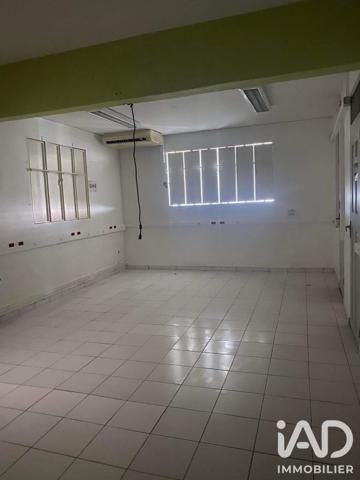 Immeuble à vendre 1 162 m² Les Abymes