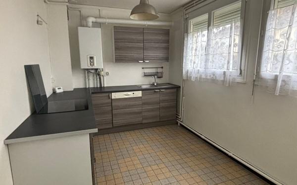 Maison à louer    4 pièces • 70 m2 Beautor
