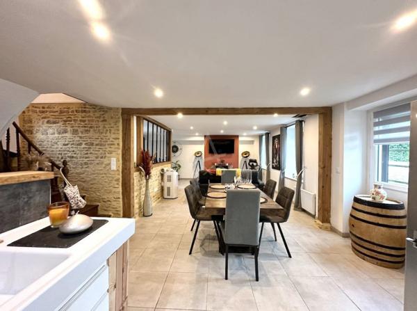 Propriété en pierre avec deux habitations et dépendances, Proche du Haras du pin