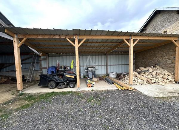 Propriété en pierre avec deux habitations et dépendances, Proche du Haras du pin