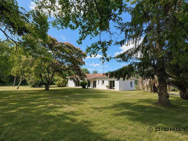 Maison 5 pièces 135 m² SAUBUSSE - 40180