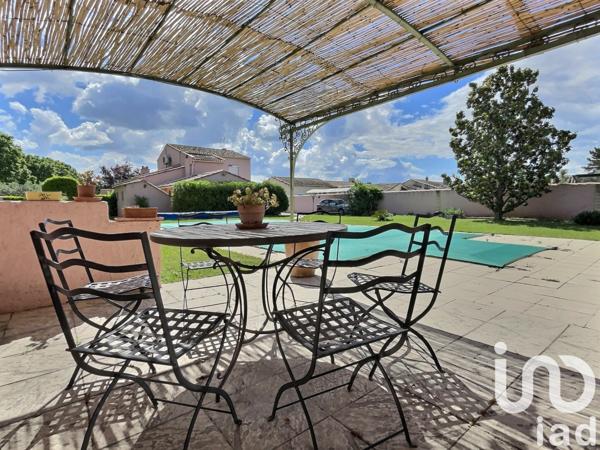 Maison à vendre 5 pièces 152 m² Saint-Martin-de-Crau