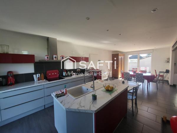 MAISON DE PLAIN-PIED/ TROIS CHAMBRES / GARAGE A NIORT !