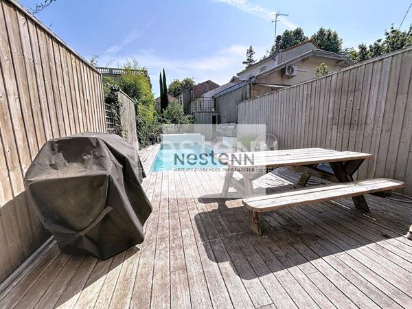LE BOUSCAT : Maison bourgeoise de 5 pieces/ 3 chambres - Piscine -Terrasse