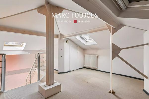 Paris XVII. Villa des Ternes. Appartement avec terrasse.