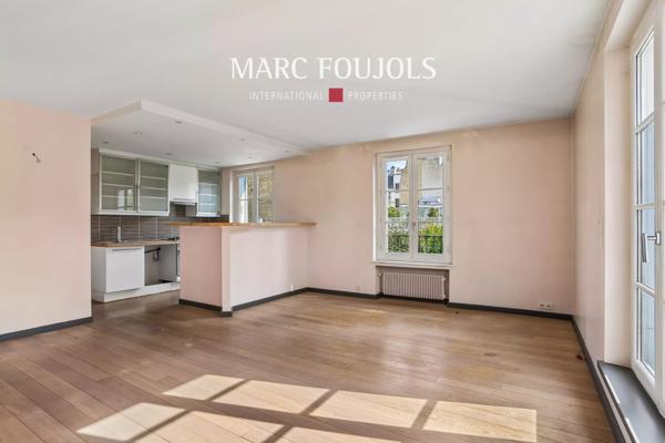 Paris XVII. Villa des Ternes. Appartement avec terrasse.