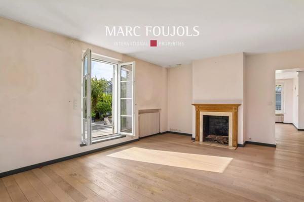 Paris XVII. Villa des Ternes. Appartement avec terrasse.