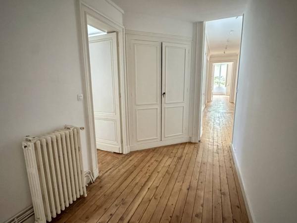 BORDEAUX QUINCONCES – APPARTEMENT DE PRESTIGE 170 m² (Bail civil ou professionnel)