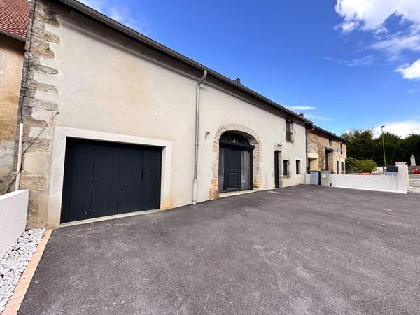 Maison - 6 pièces - 216 m²