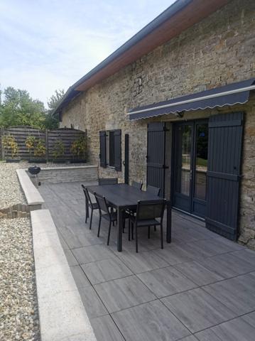 Maison - 6 pièces - 216 m²