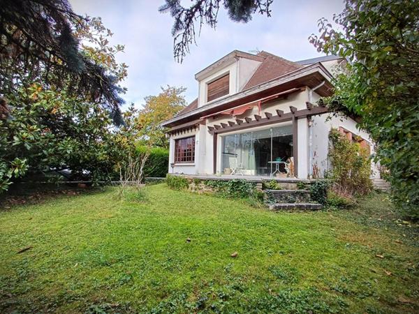 Maison d'architecte années 60 - Chalons En Ch. 160 m2 - 4 Chambres