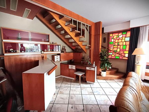 Maison d'architecte années 60 - Chalons En Ch. 160 m2 - 4 Chambres