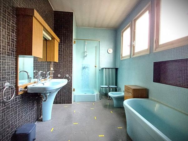 Maison d'architecte années 60 - Chalons En Ch. 160 m2 - 4 Chambres