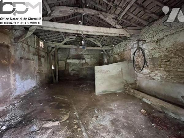 Ancien corps de ferme à vendre rare sur le marché ! Découvrez cet ensemble de charme et agréabl...