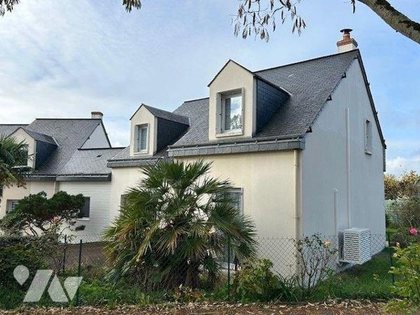 MAISON A VENDRE ANGERS
Maison située Quartier Lac de Maine/Molière
Commerces et services.
Ra...