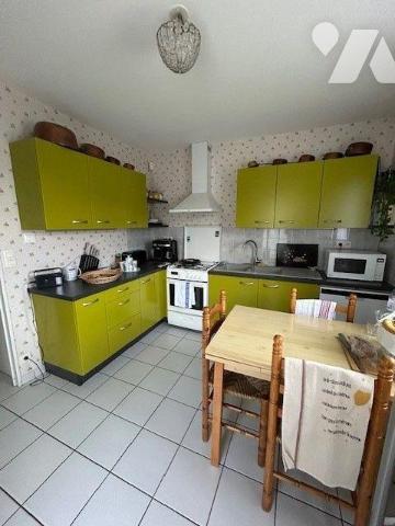 MAISON A VENDRE ANGERS
Maison située Quartier Lac de Maine/Molière
Commerces et services.
Ra...