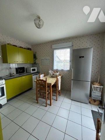 MAISON A VENDRE ANGERS
Maison située Quartier Lac de Maine/Molière
Commerces et services.
Ra...