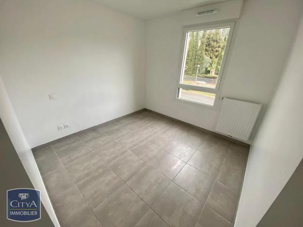 Appartement à louer 3 pièces 68.75m² Cuers (83390)
