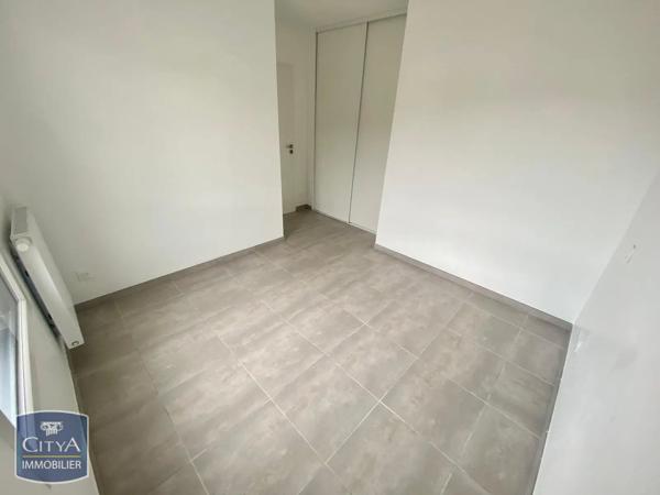 Appartement à louer 3 pièces 68.75m² Cuers (83390)