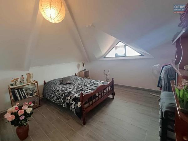 A VENDRE A LA CHALOUPE SAINT-LEU APPARTEMENT T6/7