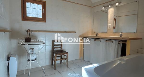 À vendre Maison 6 pièces 167 m² - Puy-saint-vincent 05290
