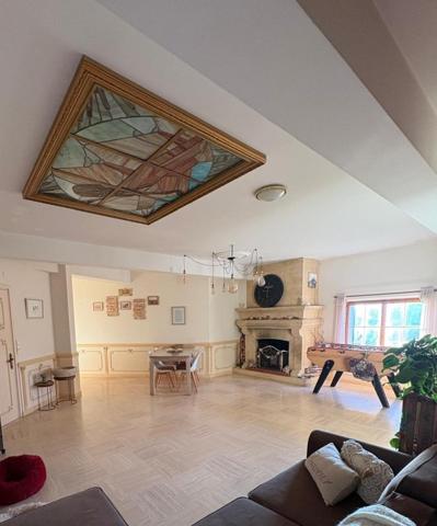 L'ESPRIT MAISON A 25 MINUTES DE GENEVE - 152 M² + JARDIN