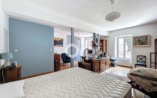 Maison à vendre    7 pièces •  Montarlot