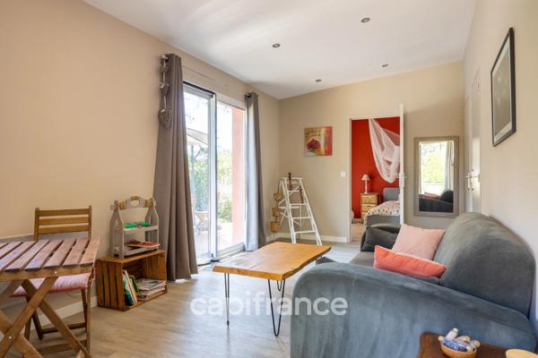 Maison à vendre 7 pièces avec T2 indépendant à Fuveau avec jardin