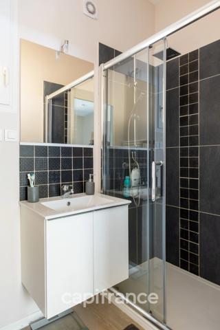 Maison à vendre 7 pièces avec T2 indépendant à Fuveau avec jardin