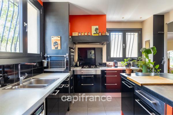Maison à vendre 7 pièces avec T2 indépendant à Fuveau avec jardin