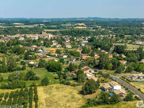 Maison aux abords de Villeréal