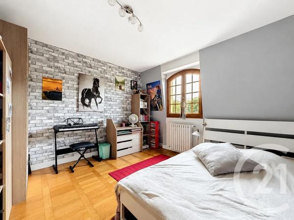 Maison à vendre  6 pièces - 122,37 m 2   CHAMPS SUR MARNE  - 77