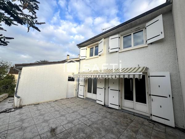 Dans le centre d'Ingrandes  3 chambres