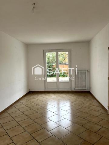 Dans le centre d'Ingrandes  3 chambres