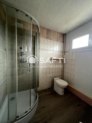 Dans le centre d'Ingrandes  3 chambres